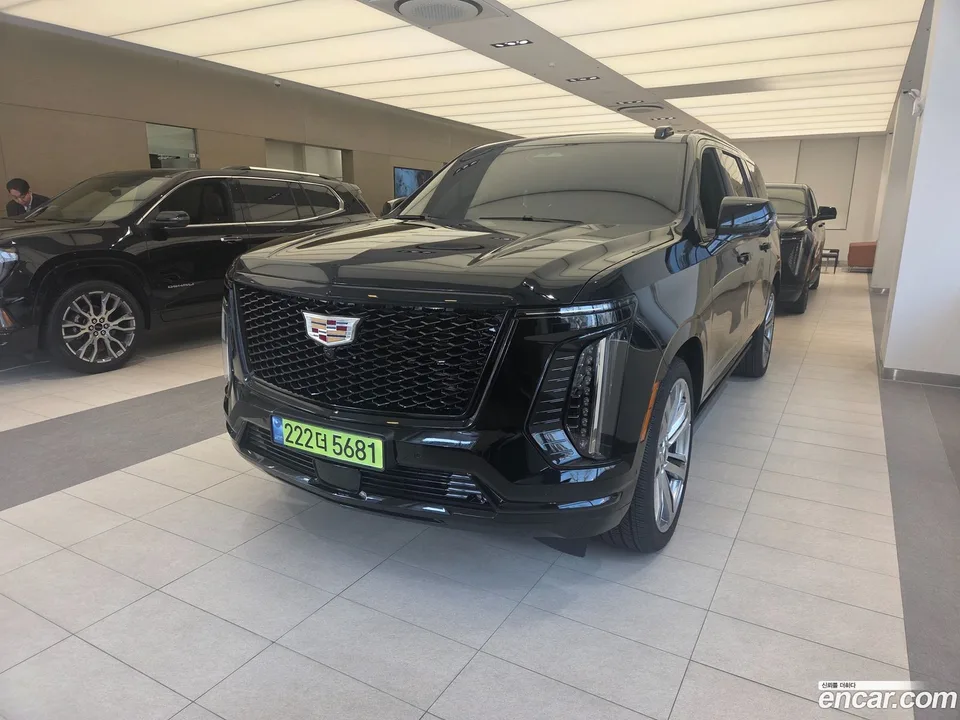 Cadillac Escalade 6.2 ESV 2025 — миниатюра 2