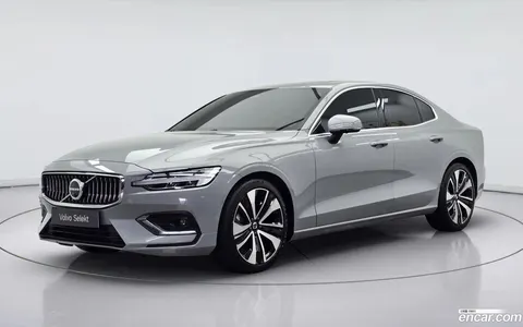 Volvo S60 2024 купить в Москве