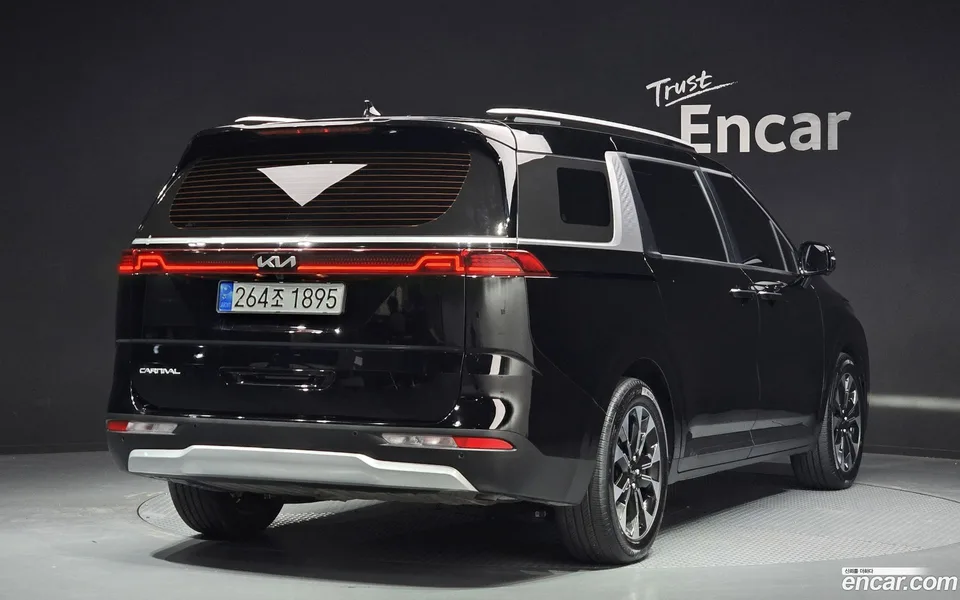 Kia Carnival 9 2022 — миниатюра 2
