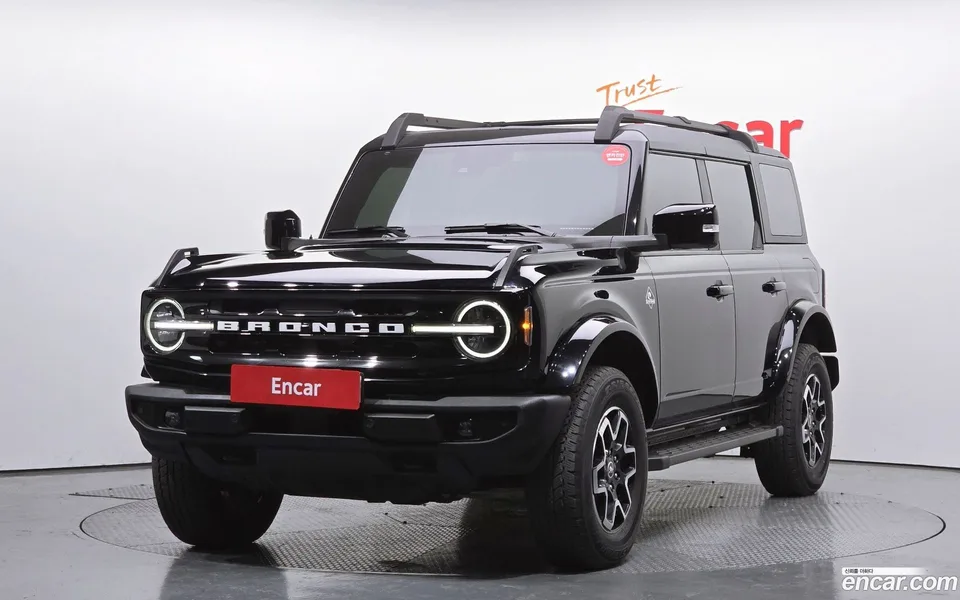 Ford Bronco 2.7 2022 — фото 1, купить с доставкой в Москву
