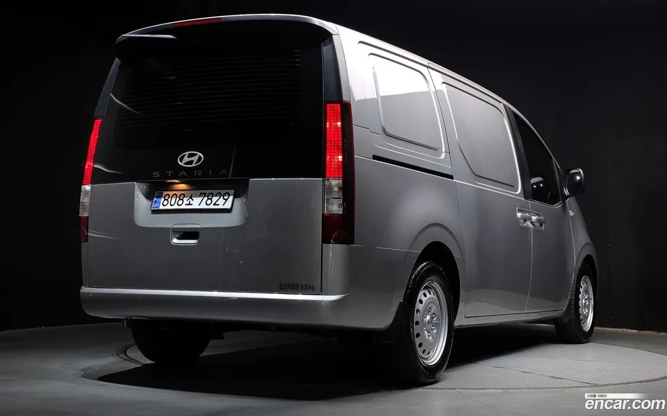 Hyundai Staria 3 2025 — миниатюра 2