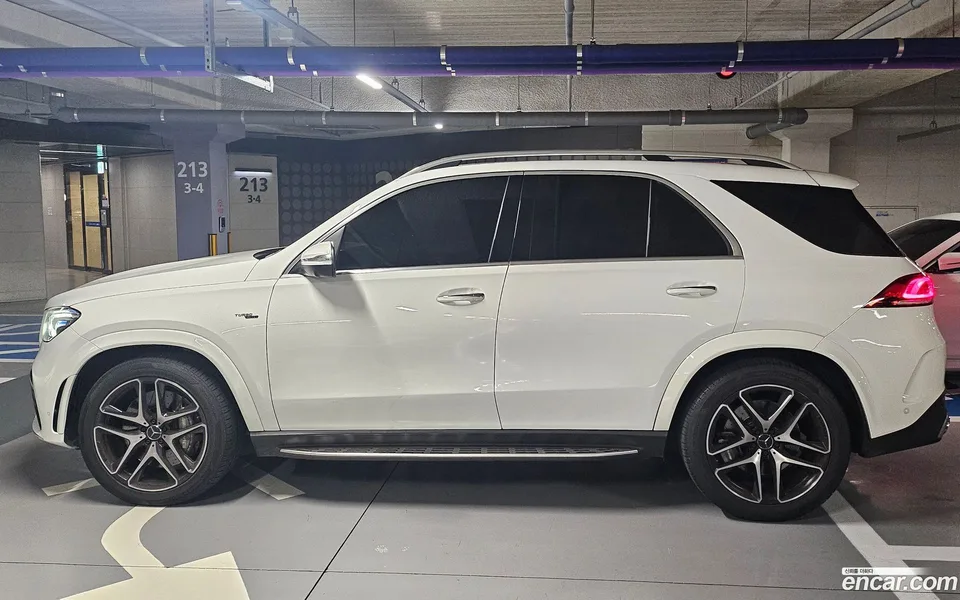 Mercedes-Benz GLE-Class AMG GLE53 4MATIC+ 2022 — миниатюра 2