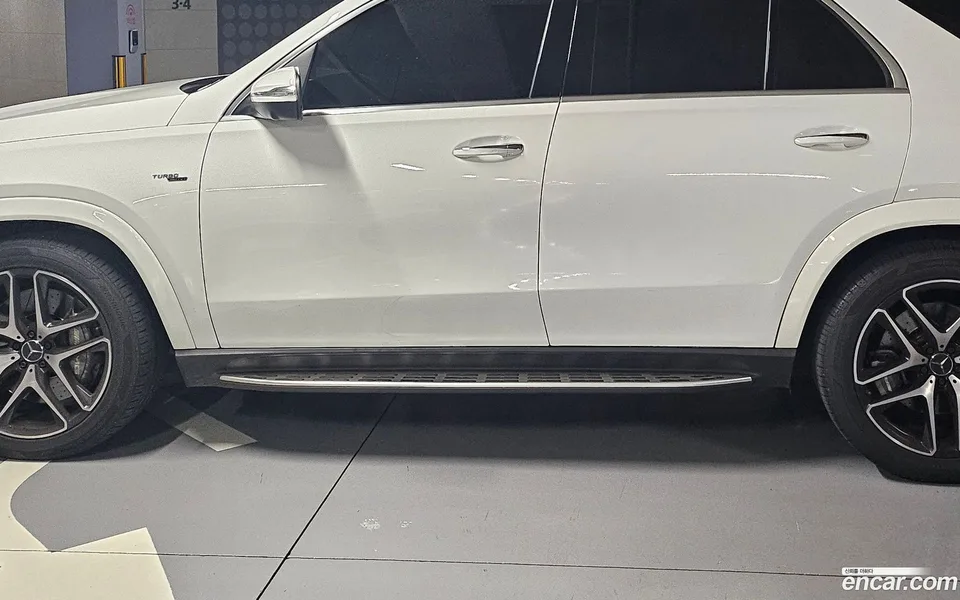 Mercedes-Benz GLE-Class AMG GLE53 4MATIC+ 2022 — миниатюра 5