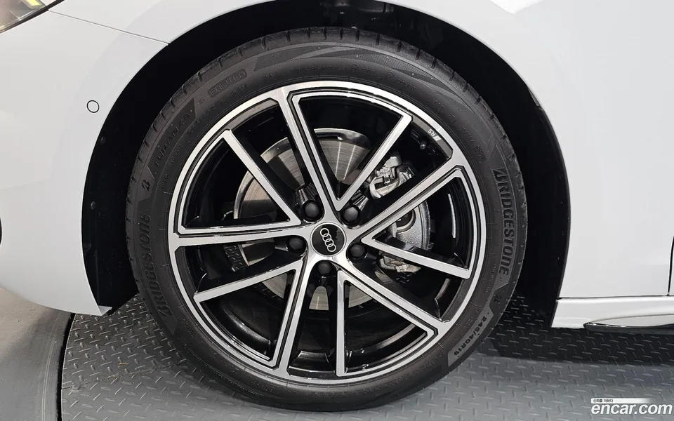 Audi A5 40 TFSI S Line 2025 — миниатюра 5