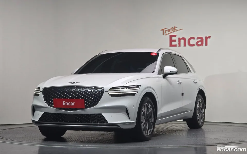 Genesis Electrified GV70 e-AWD 2022 — фото 1, купить с доставкой в Москву