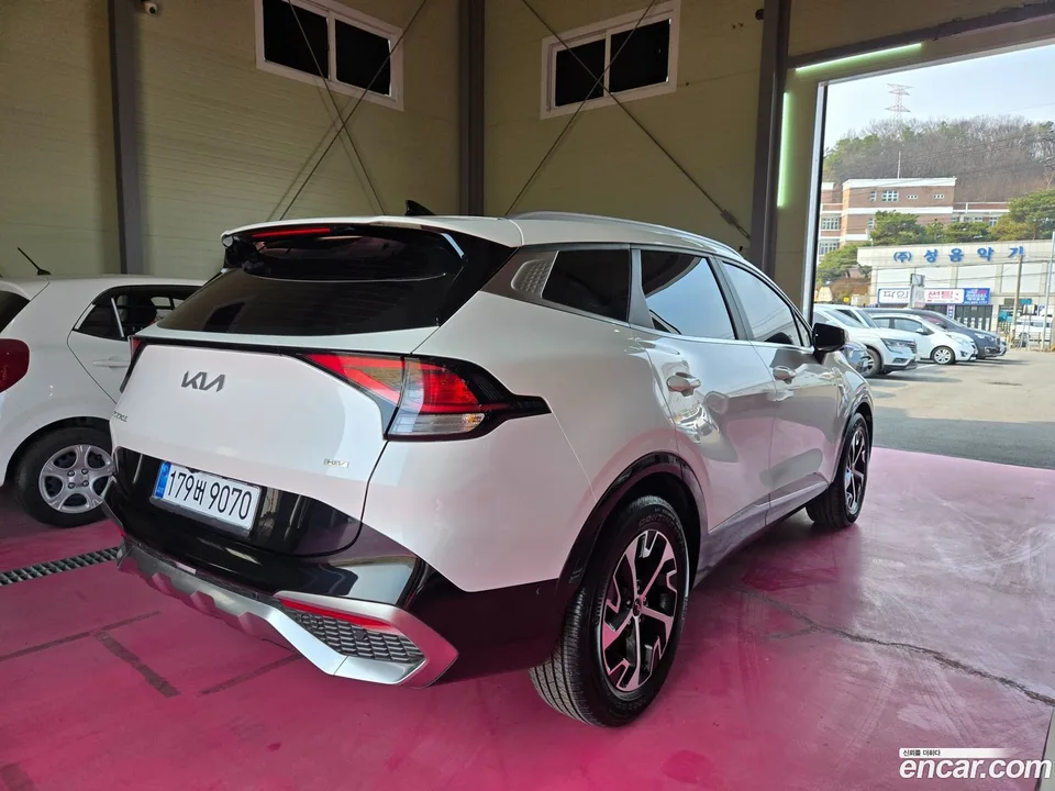 Kia Sportage Hybrid 2WD 2023 — миниатюра 2