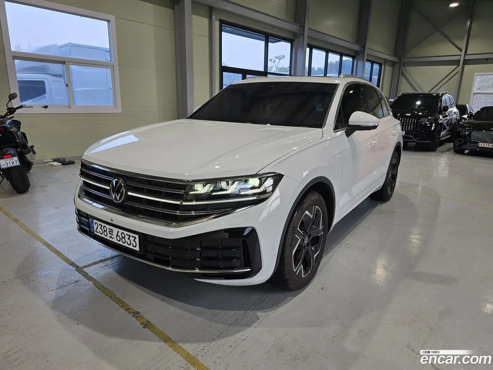 Volkswagen Touareg 3.0 TDI 2024 — фото 1, купить с доставкой в Москву