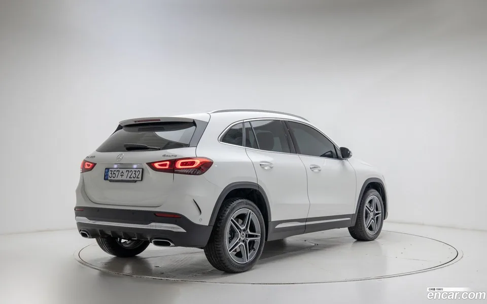 Mercedes-Benz GLA-Class GLA250 4MATIC 2022 — миниатюра 2