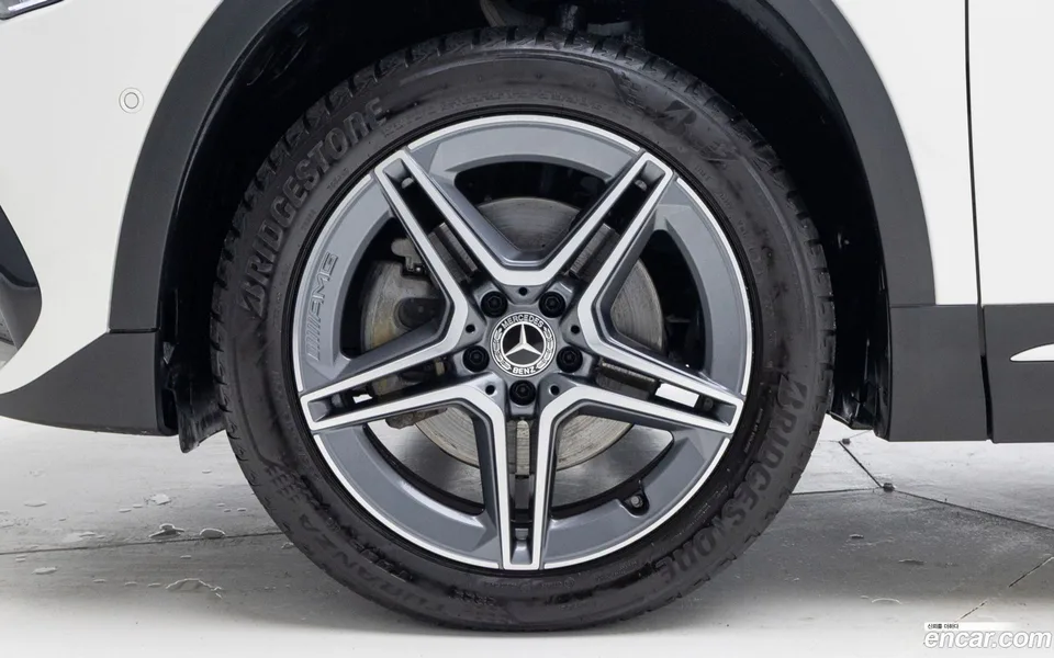 Mercedes-Benz GLA-Class GLA250 4MATIC 2022 — миниатюра 5