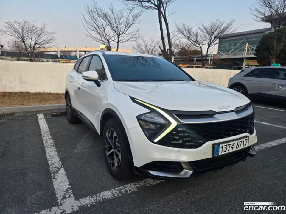 Kia Sportage Hybrid 2WD 2023 — миниатюра 2