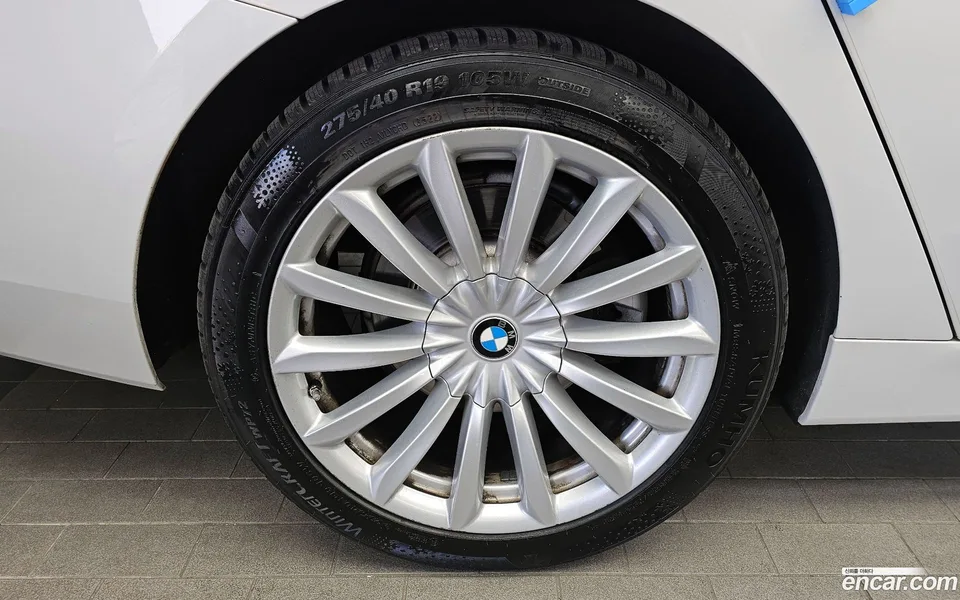 BMW 6 Series GT 630i xDrive 2022 — миниатюра 5