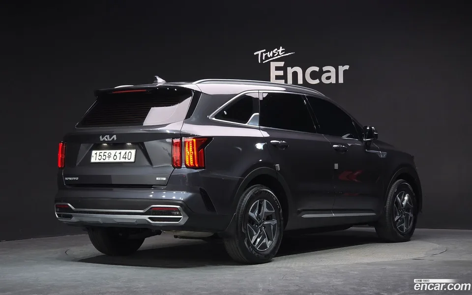 Kia Sorento HEV 1.6 4WD 2023 — миниатюра 2