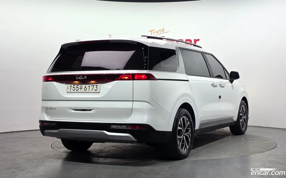 Kia Carnival 9 2022 — миниатюра 2