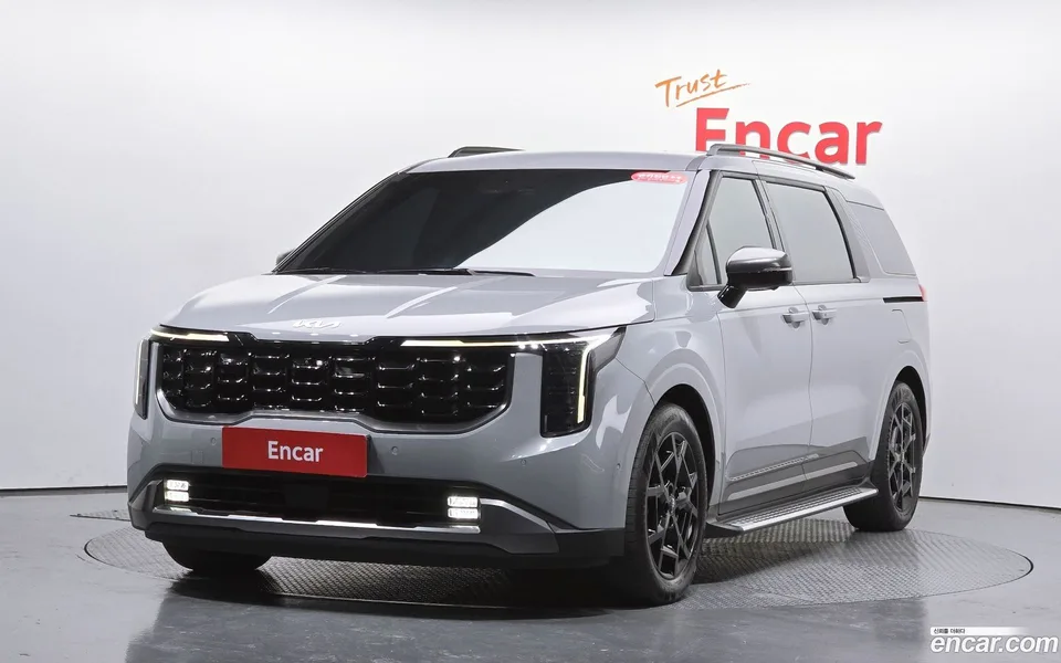 Kia Carnival 7 2024 — фото 1, купить с доставкой в Москву