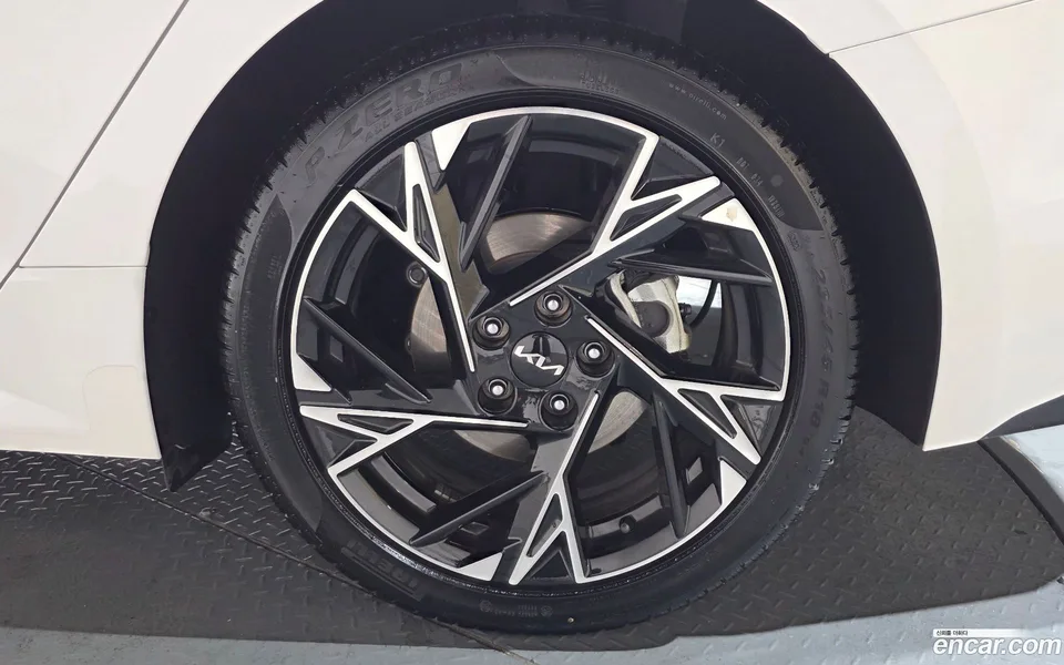 Kia K5 Hybrid 2024 — миниатюра 5
