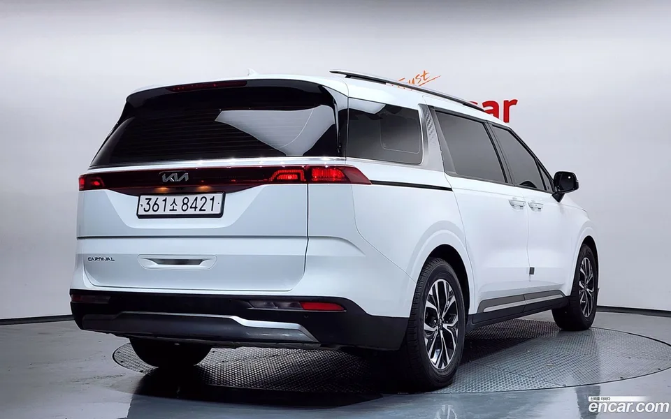 Kia Carnival 9 2022 — миниатюра 2