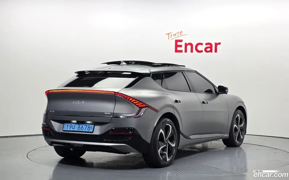 Kia EV6 4WD 2022 — миниатюра 2