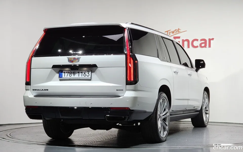 Cadillac Escalade 6.2 ESV 2025 — миниатюра 2