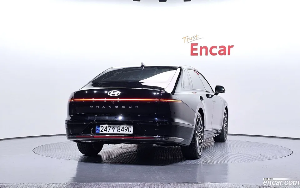 Hyundai Grandeur Hybrid 2023 — миниатюра 4