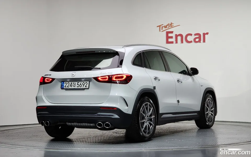 Mercedes-Benz GLA-Class GLA45 AMG 4MATIC+ 2022 — миниатюра 2