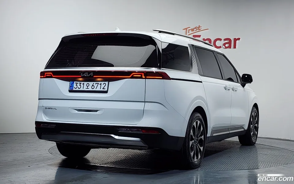 Kia Carnival 9 2022 — миниатюра 2