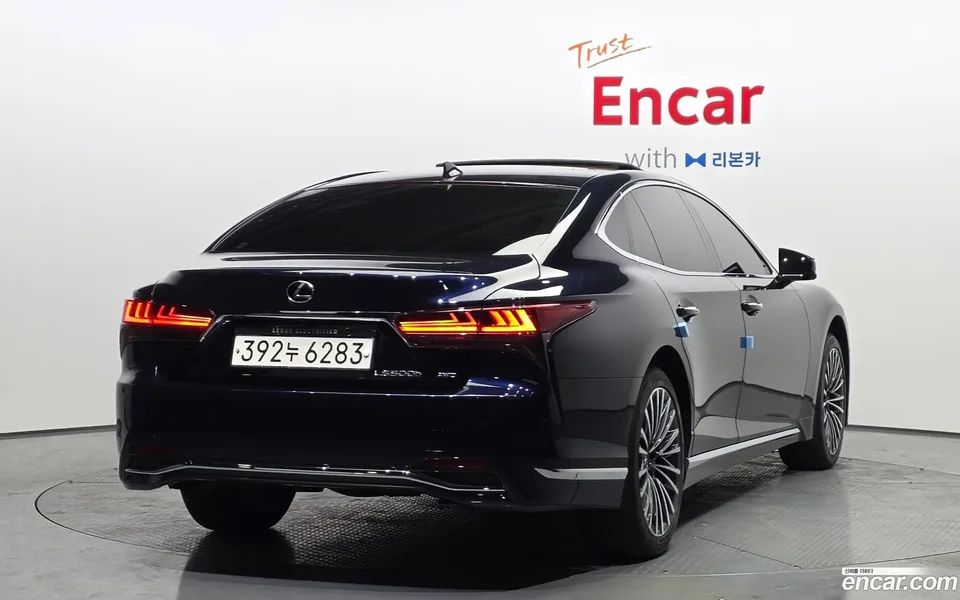 Lexus LS 500h 3.5 AWD 2024 — миниатюра 2