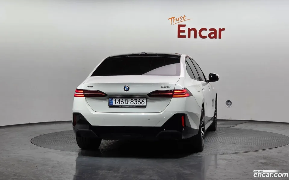 BMW 5 Series 530i xDrive M 2024 — миниатюра 4