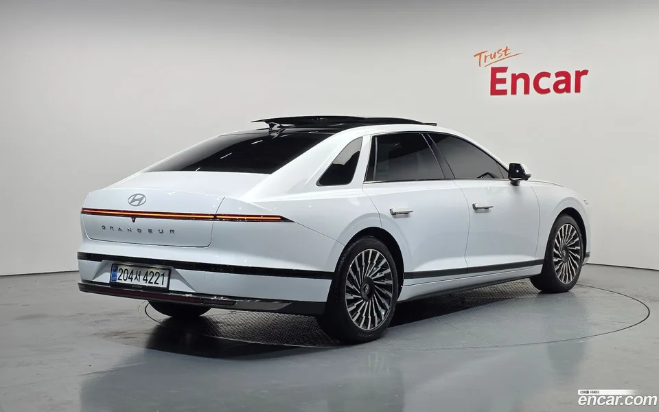 Hyundai Grandeur 2.5 2WD 2025 — миниатюра 2