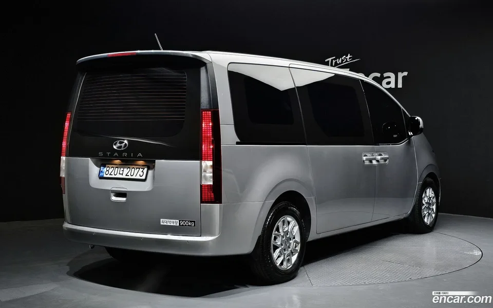 Hyundai Staria 3 2023 — миниатюра 2