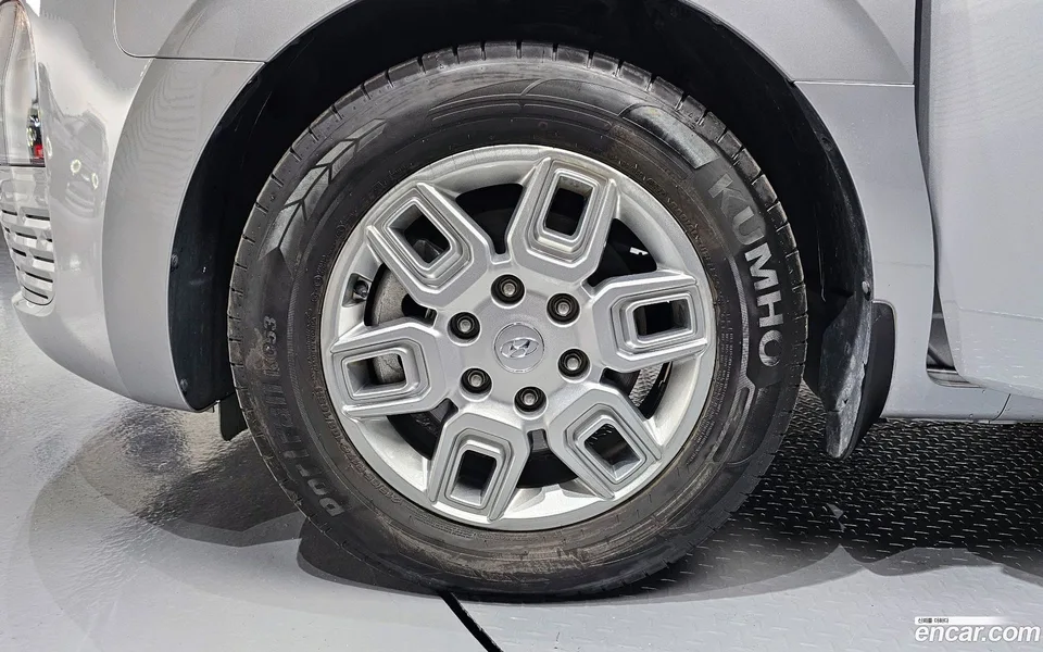 Hyundai Staria 3 2023 — миниатюра 5