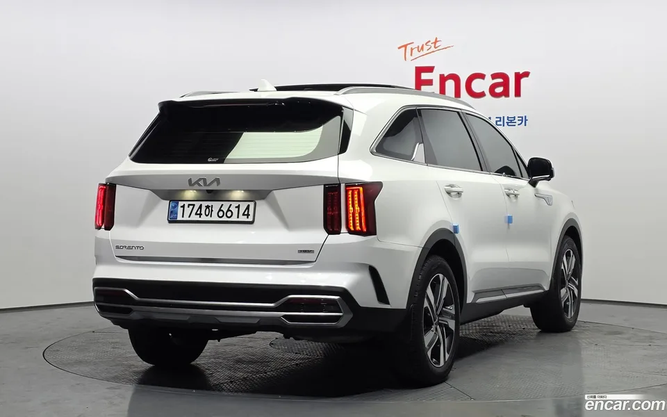 Kia Sorento HEV 1.6 2WD 2023 — миниатюра 2