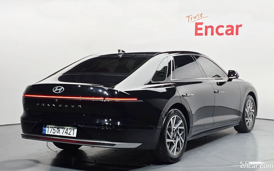 Hyundai Grandeur 2.5 2WD 2023 — миниатюра 2