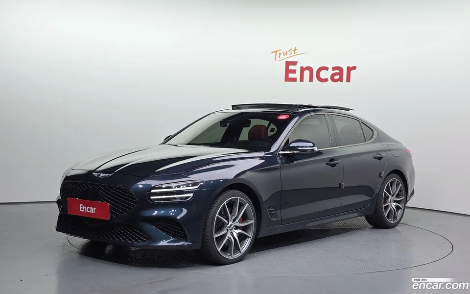 Genesis G70 2.0T 4WD 2023 — фото 1, купить с доставкой в Москву