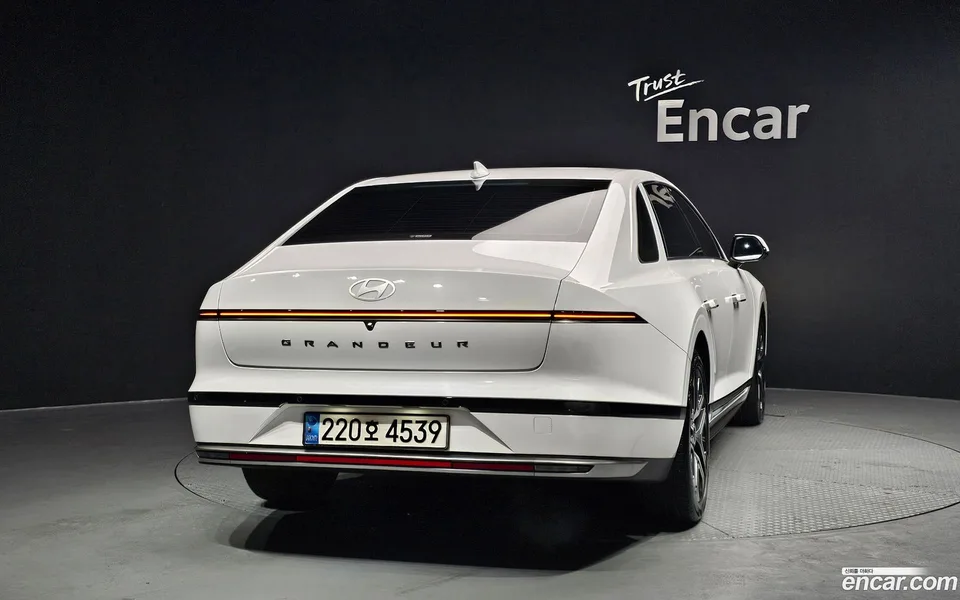 Hyundai Grandeur 3.5 LPG 2WD 2023 — миниатюра 4