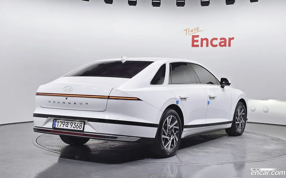 Hyundai Grandeur Hybrid 2023 — миниатюра 2