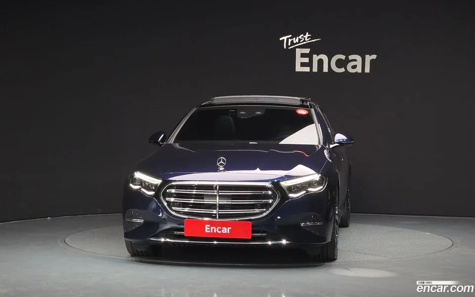 Mercedes-Benz E-Class E300 4MATIC 2024 — миниатюра 3