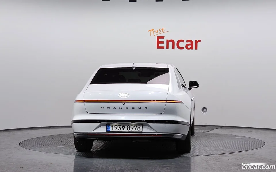 Hyundai Grandeur 2.5 2WD 2023 — миниатюра 4