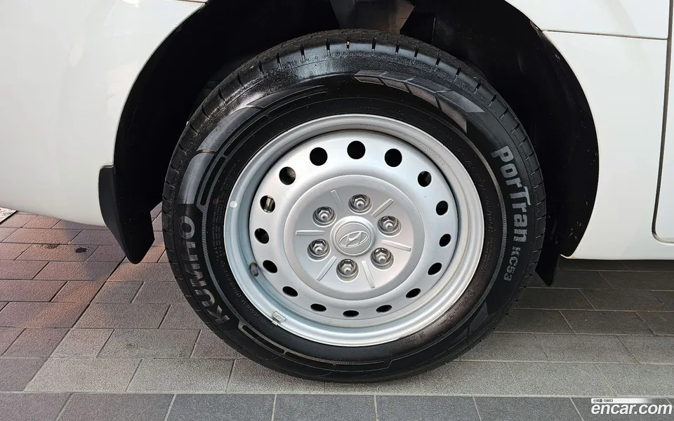 Hyundai Staria 5 2023 — миниатюра 5