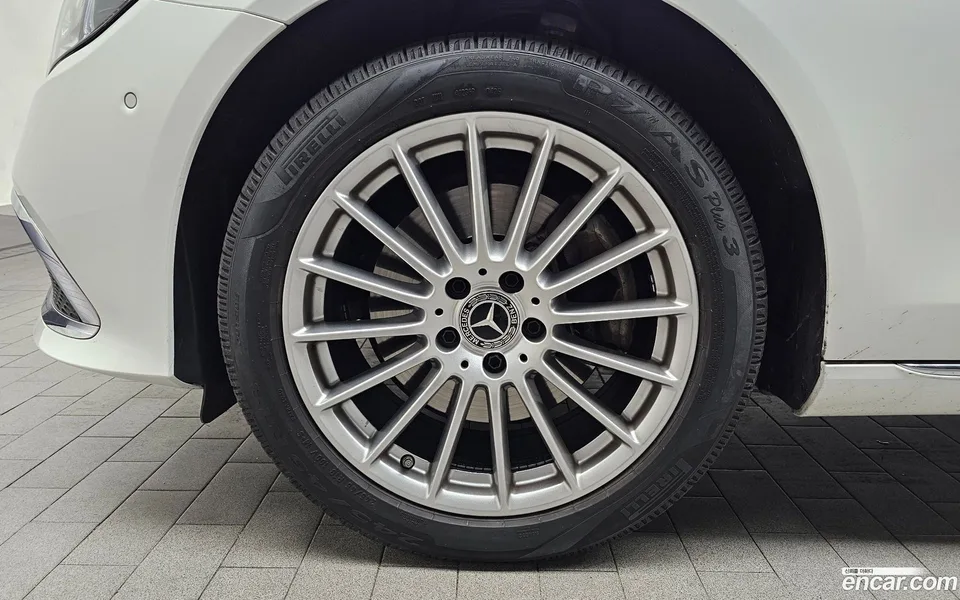 Mercedes-Benz E-Class E220d 4MATIC 2022 — миниатюра 5