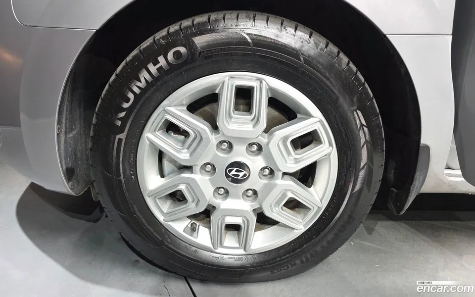 Hyundai Staria 9 2024 — миниатюра 5