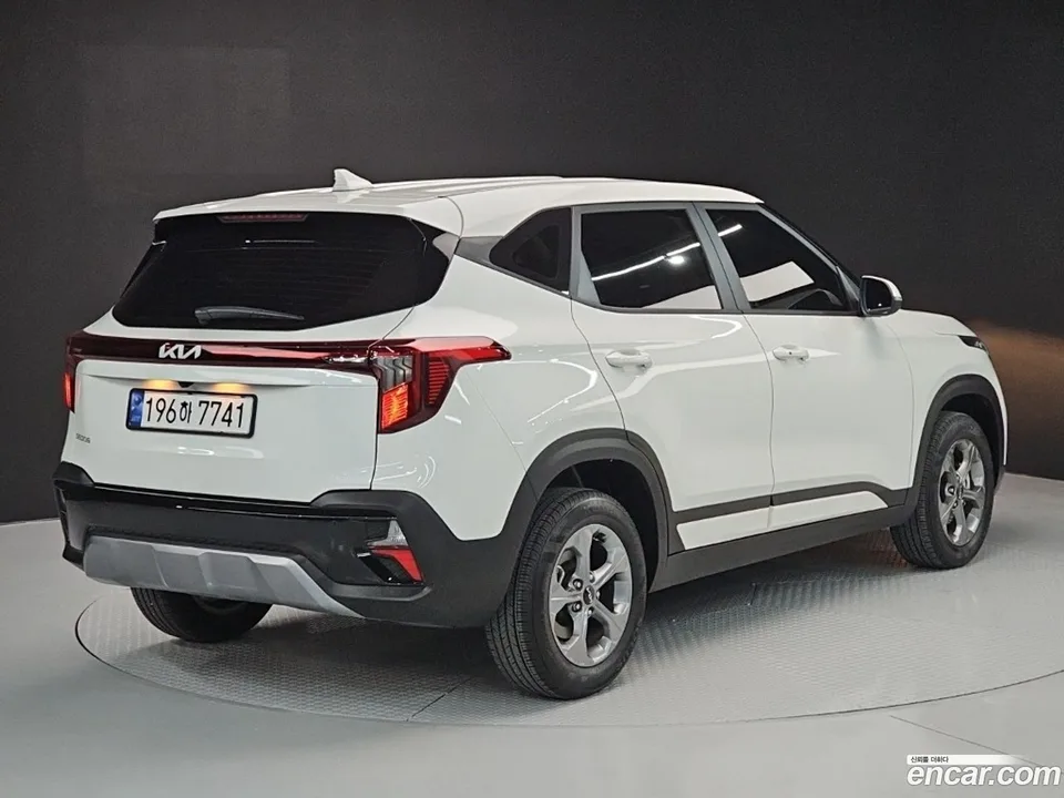 Kia Seltos 2.0 2WD 2024 — миниатюра 4