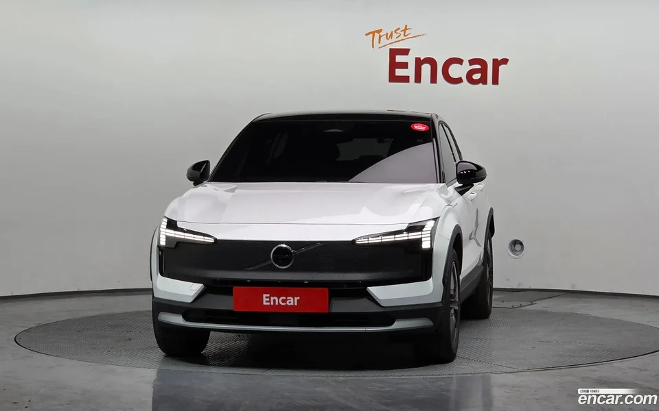 Volvo EX30 Cross Country 2025 — миниатюра 3