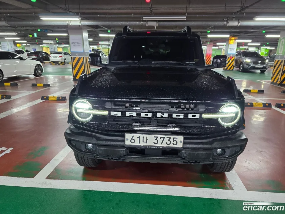 Ford Bronco 2.7 2022 — фото 1, купить с доставкой в Москву