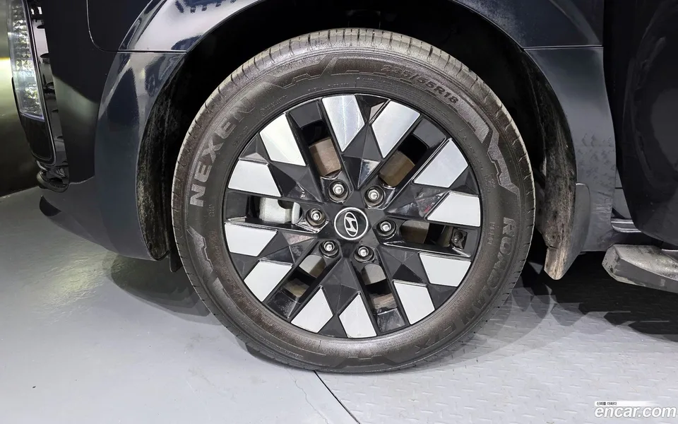 Hyundai Staria HEV 1.6 7 2025 — миниатюра 5