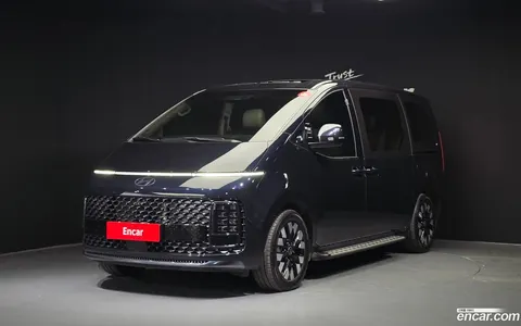 Hyundai Staria 2025 купить в Москве
