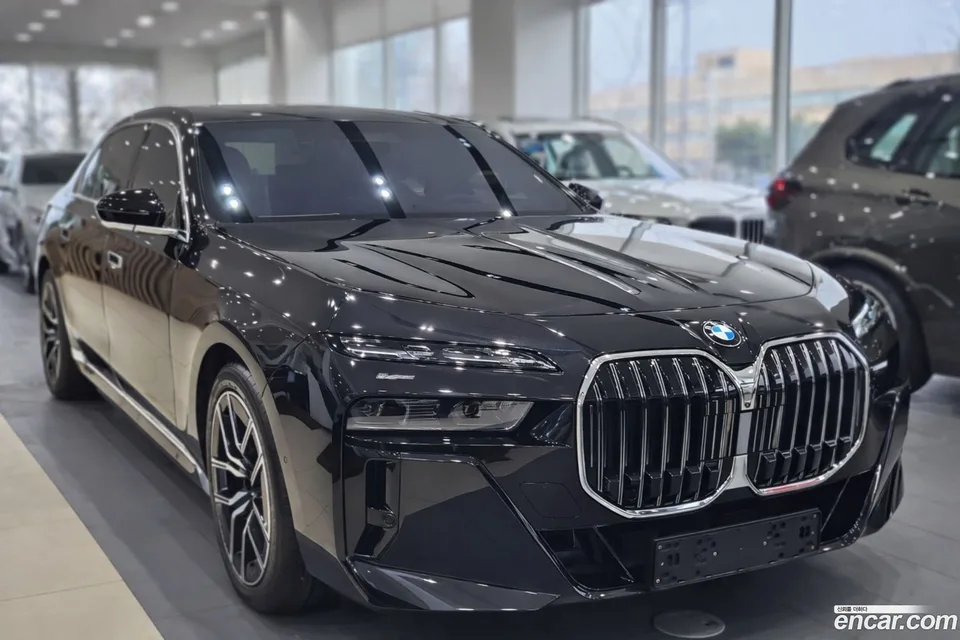 BMW 7 Series 740i xDrive M 2026 — миниатюра 2