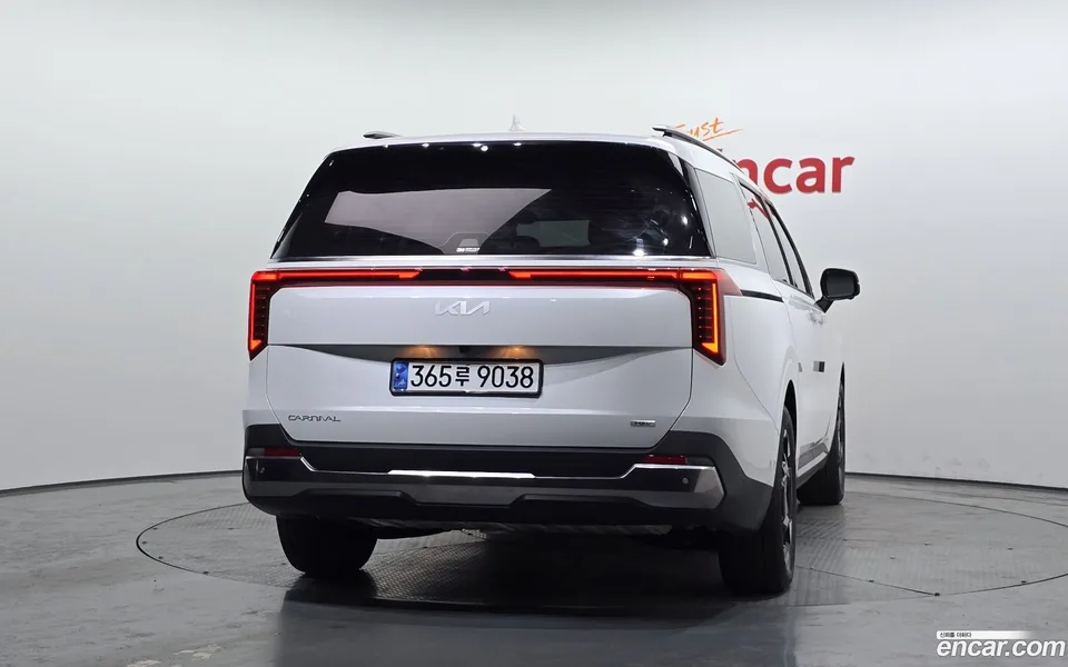 Kia Carnival HEV 7 2024 — миниатюра 4