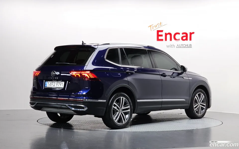 Volkswagen Tiguan Allspace 2.0 TSI 2022 — миниатюра 2