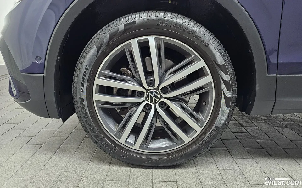 Volkswagen Tiguan Allspace 2.0 TSI 2022 — миниатюра 5