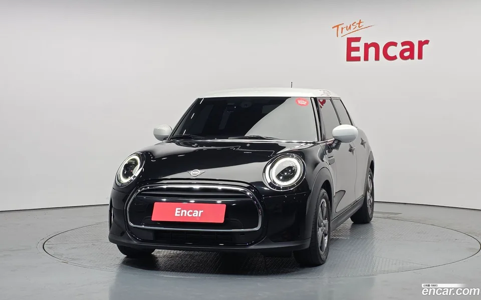 MINI Cooper 5 2022 — миниатюра 3